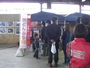 鯛のどんぶりのお店も出店してます。